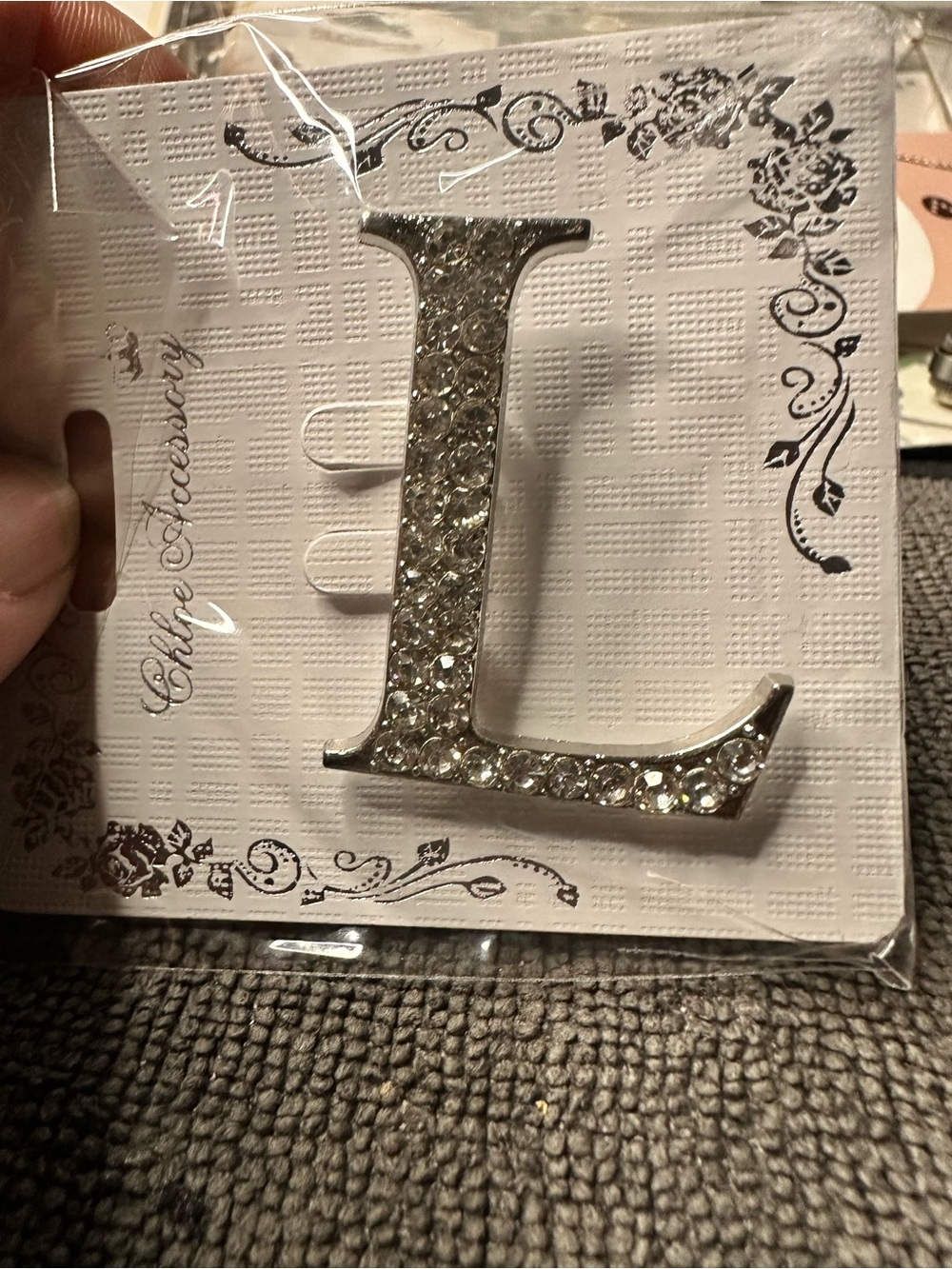 Rhinestone Letter L Brooch Pin - Silver Tone